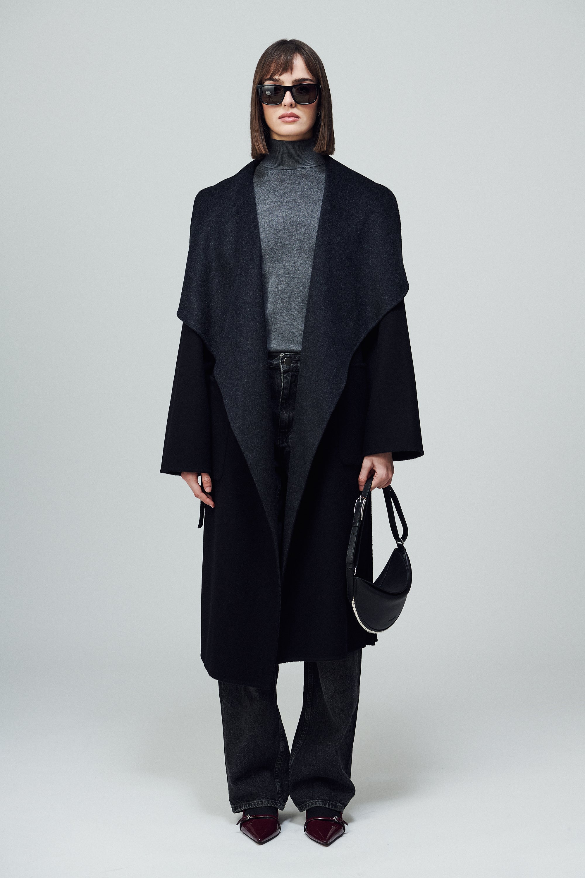 Helsinki Reversible Envelope Coat Noir & Smoke