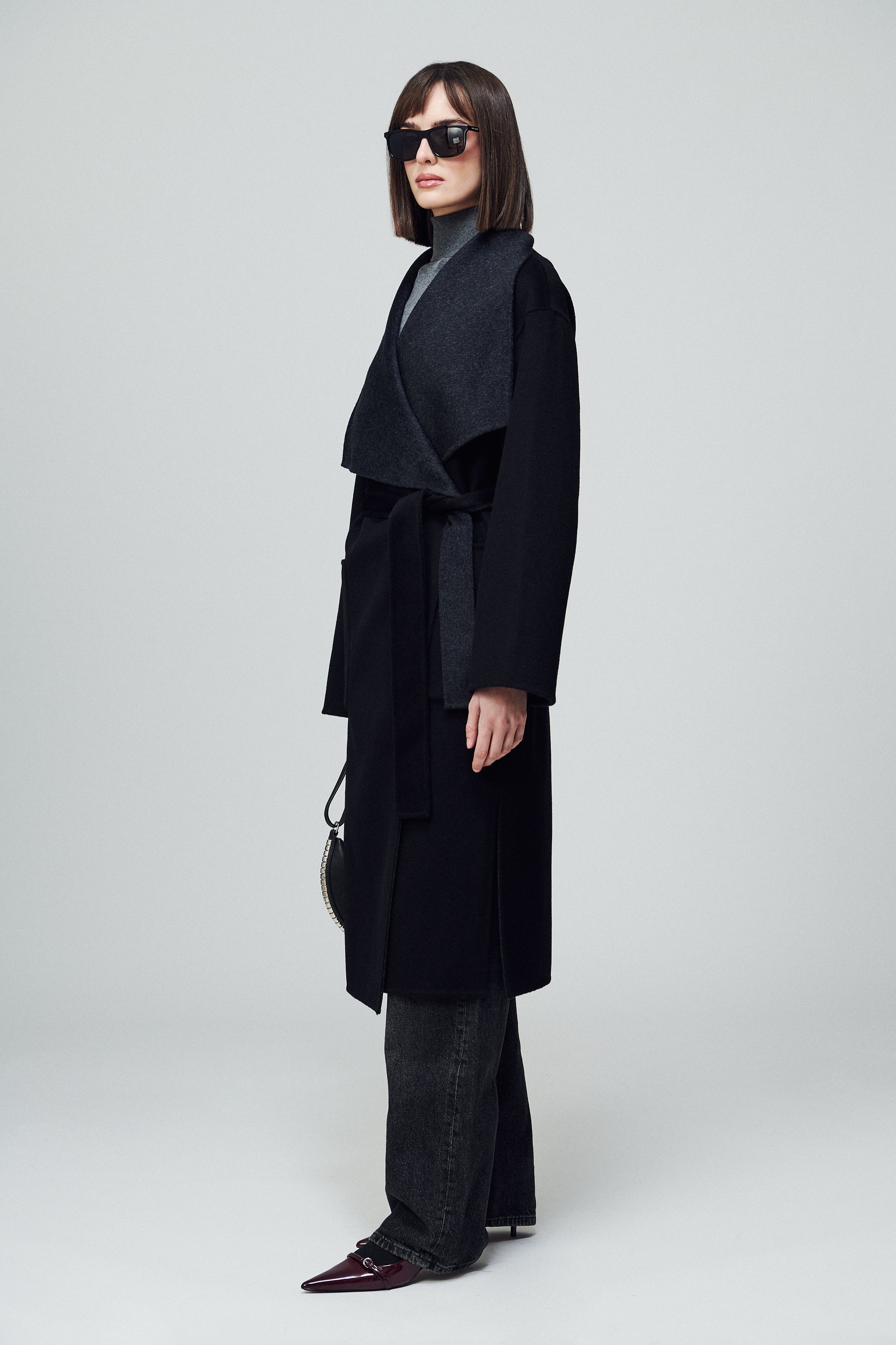 Helsinki Reversible Envelope Coat Noir & Smoke
