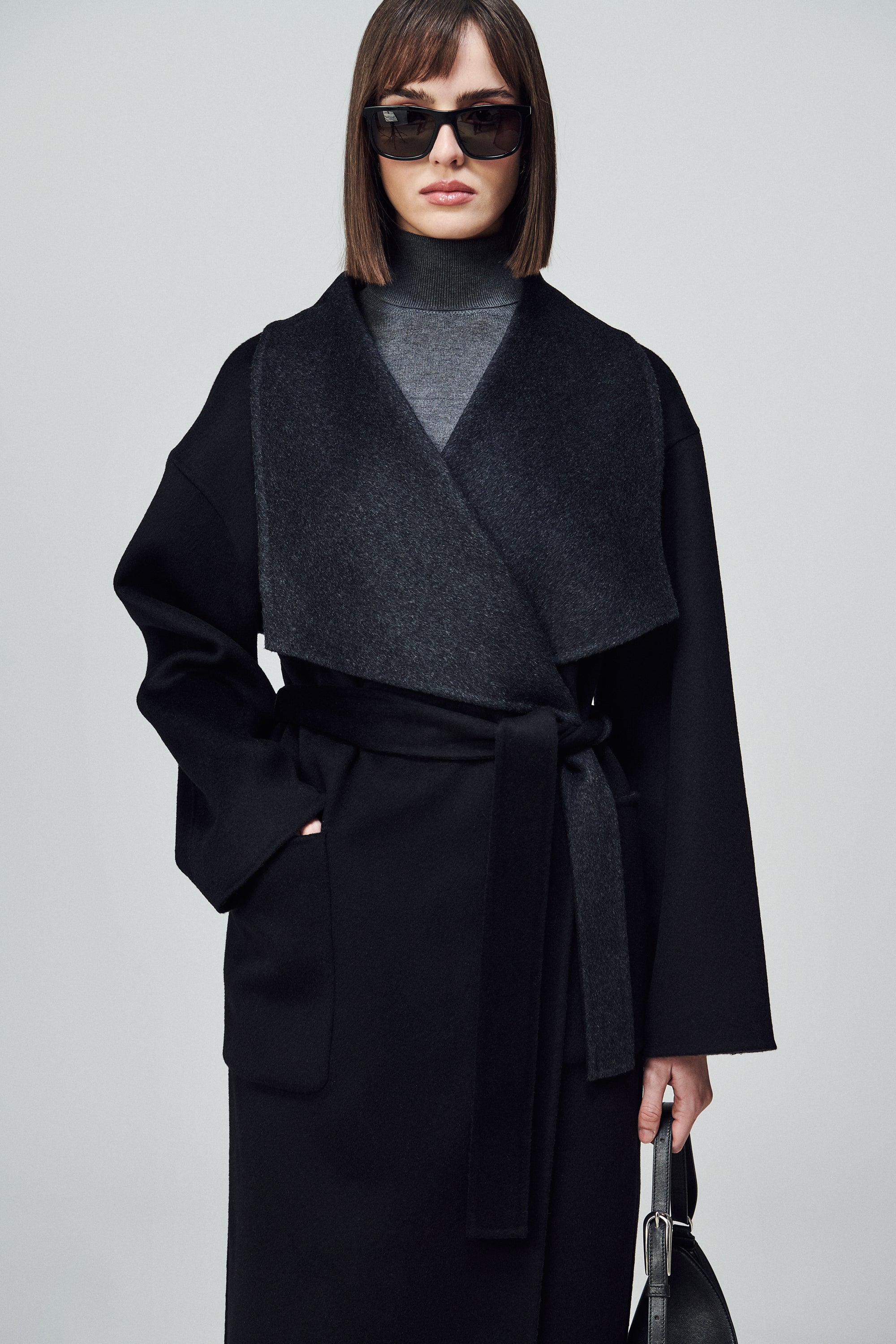 Helsinki Reversible Envelope Coat Noir & Smoke
