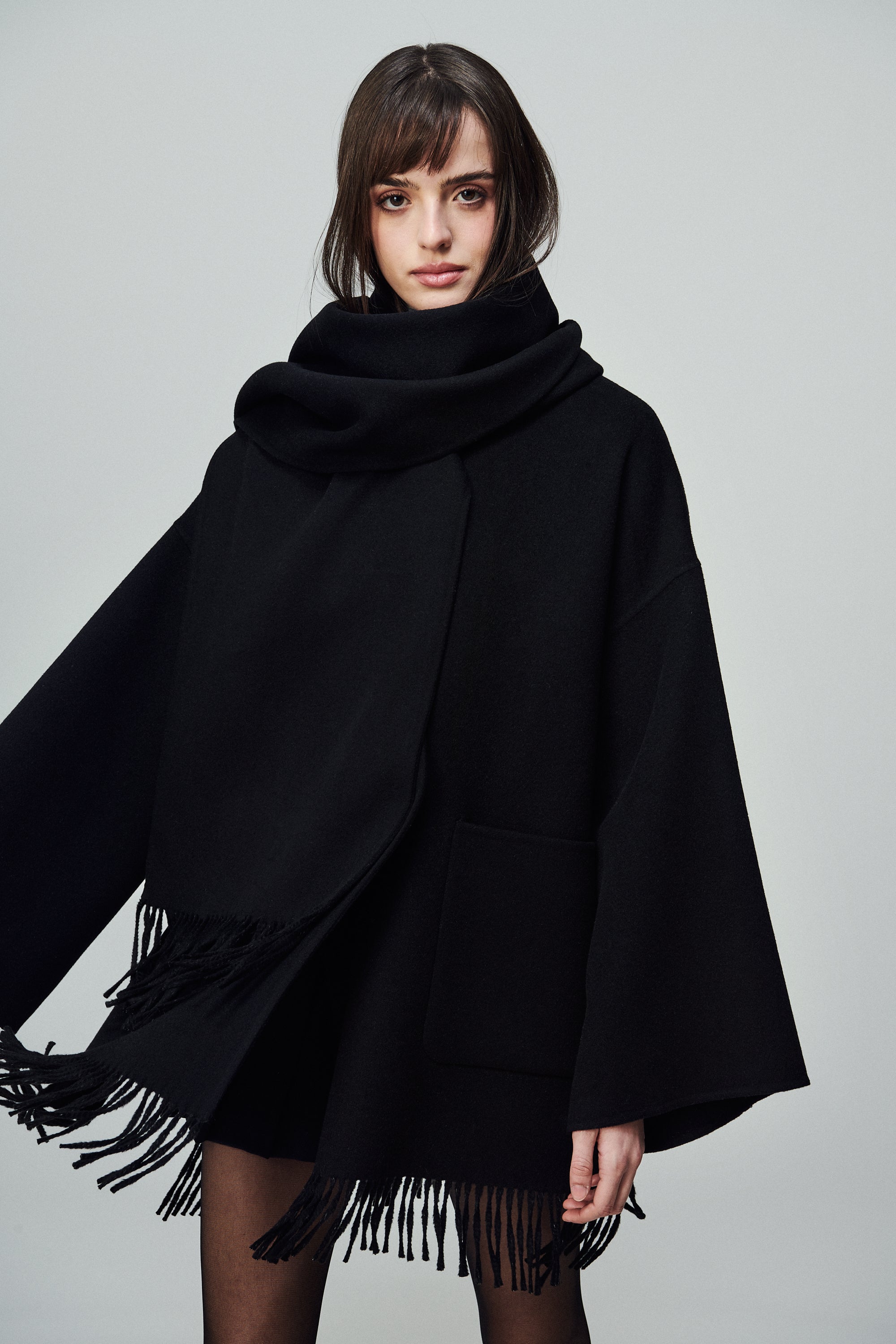 Lyon Fringed Scarf Noir